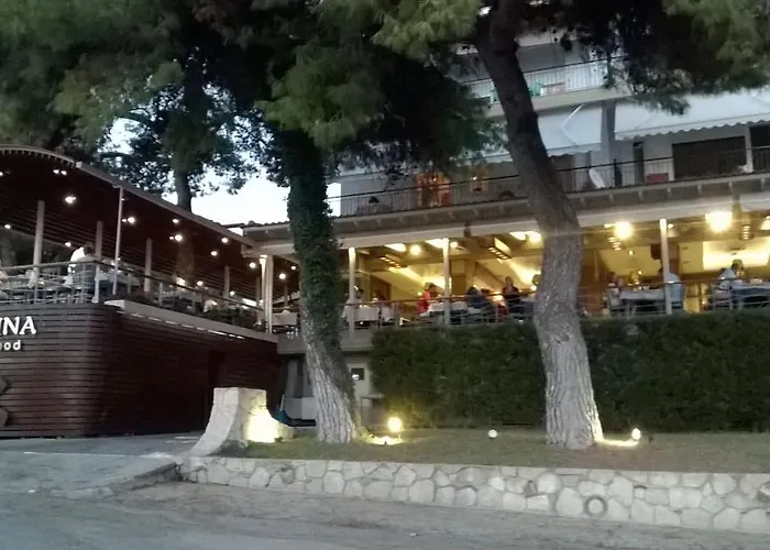 Adorable 2 Floors Two Bedroom Vacation Maisonette