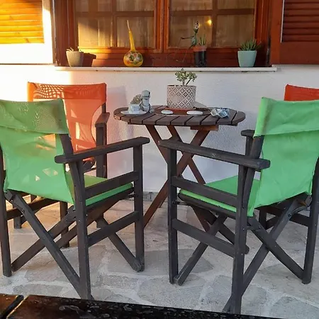 Adorable 2 Floors Two Bedroom Vacation Maisonette Nea Poteidaia Exterior photo