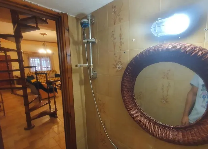 Adorable 2 Floors Two Bedroom Vacation Maisonette