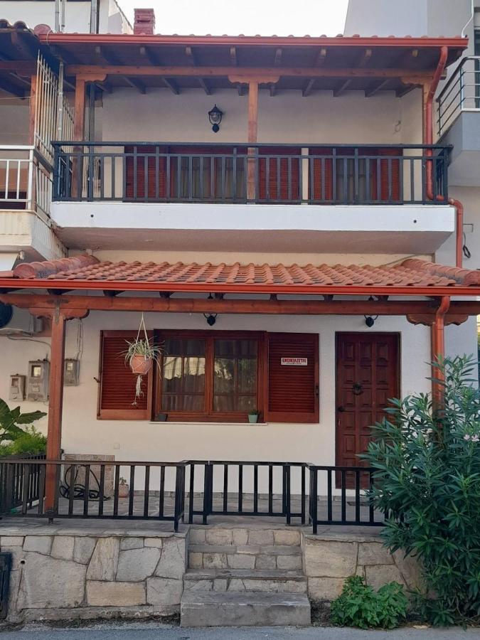 Adorable 2 Floors Two Bedroom Vacation Maisonette Prázdninový dům *