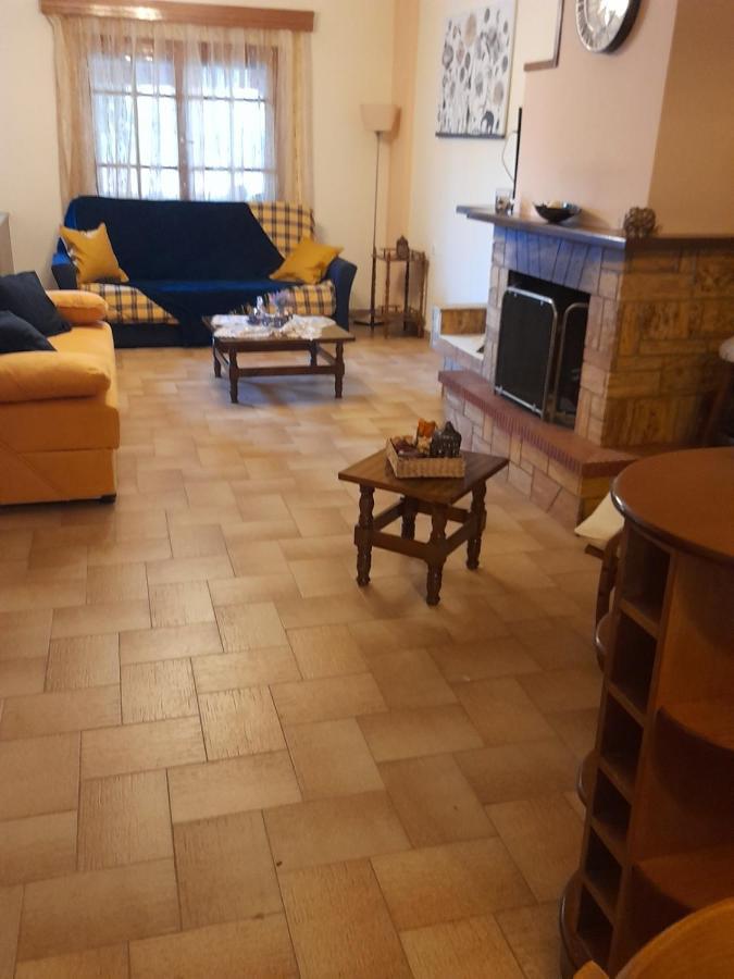 Adorable 2 Floors Two Bedroom Vacation Maisonette *
