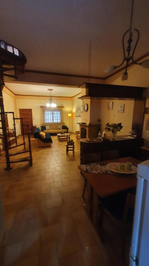 Adorable 2 Floors Two Bedroom Vacation Maisonette
