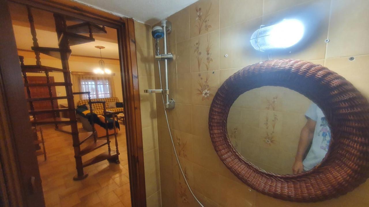 Adorable 2 Floors Two Bedroom Vacation Maisonette *