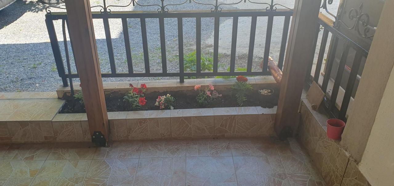 Adorable 2 Floors Two Bedroom Vacation Maisonette *